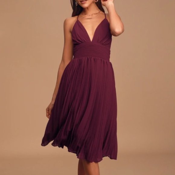 Lulu's Burgundy Pleated Midi Dress- XS - Picture 1 of 4